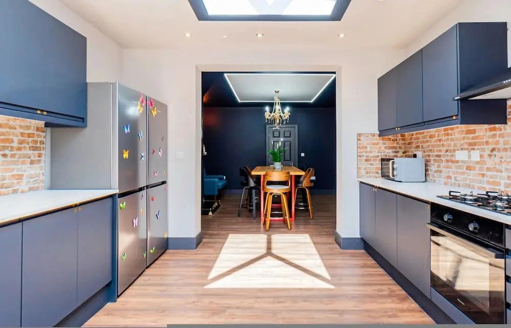 London Heathrow Airport 6 Bedroom Ensuite