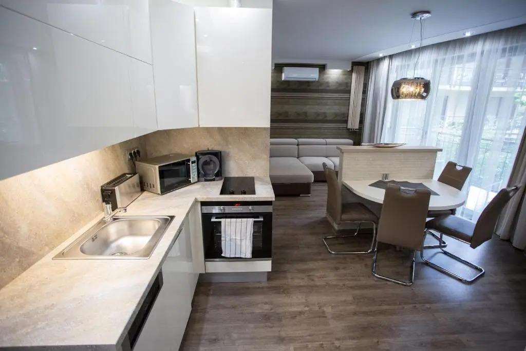 All Seasons Apartments