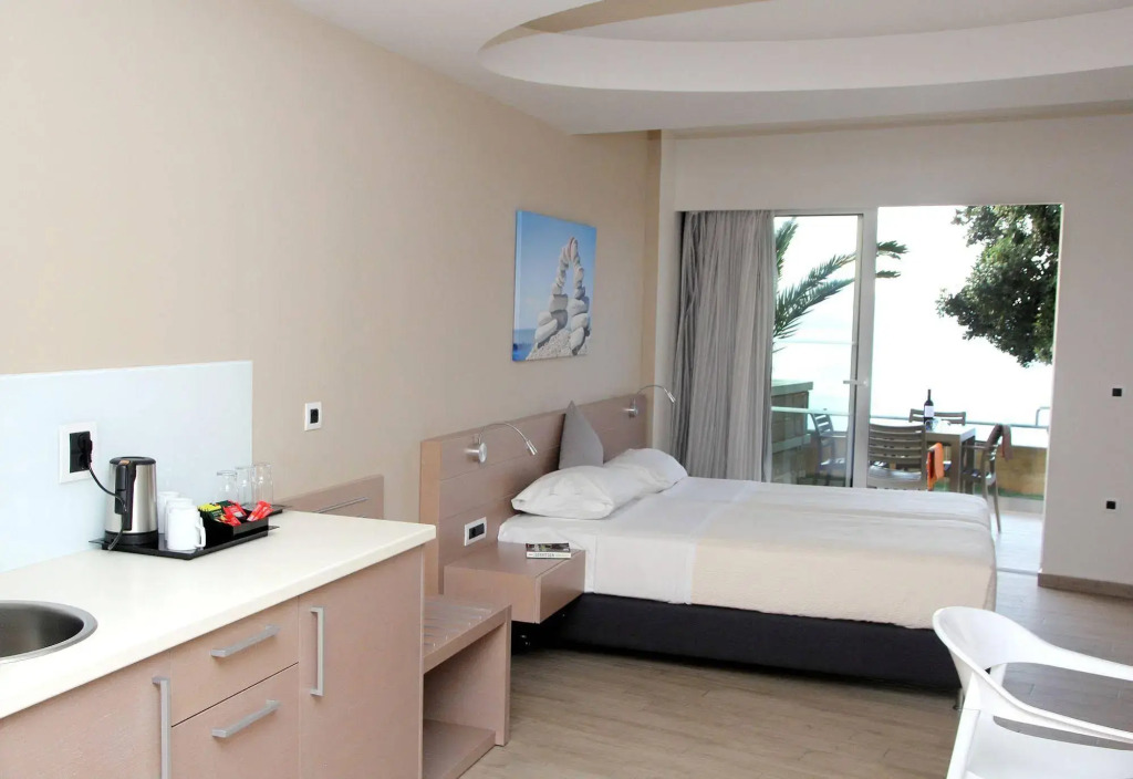 Renieris Hotel