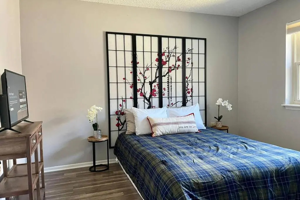 The Cottage by Mall of Louisiana, Baton Rouge