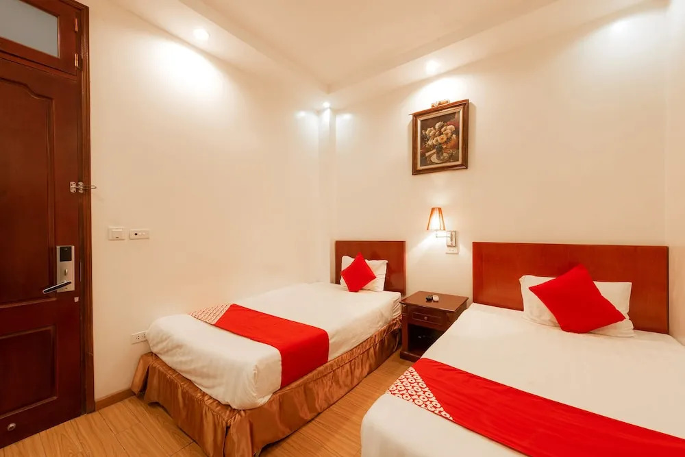 Lenka Hotel by OYO Rooms