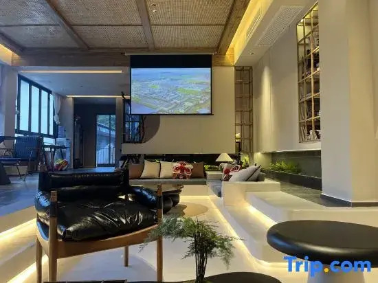 Muye · Mountain Natures Echo Homestay (Zhangjiajie National Forest Park)