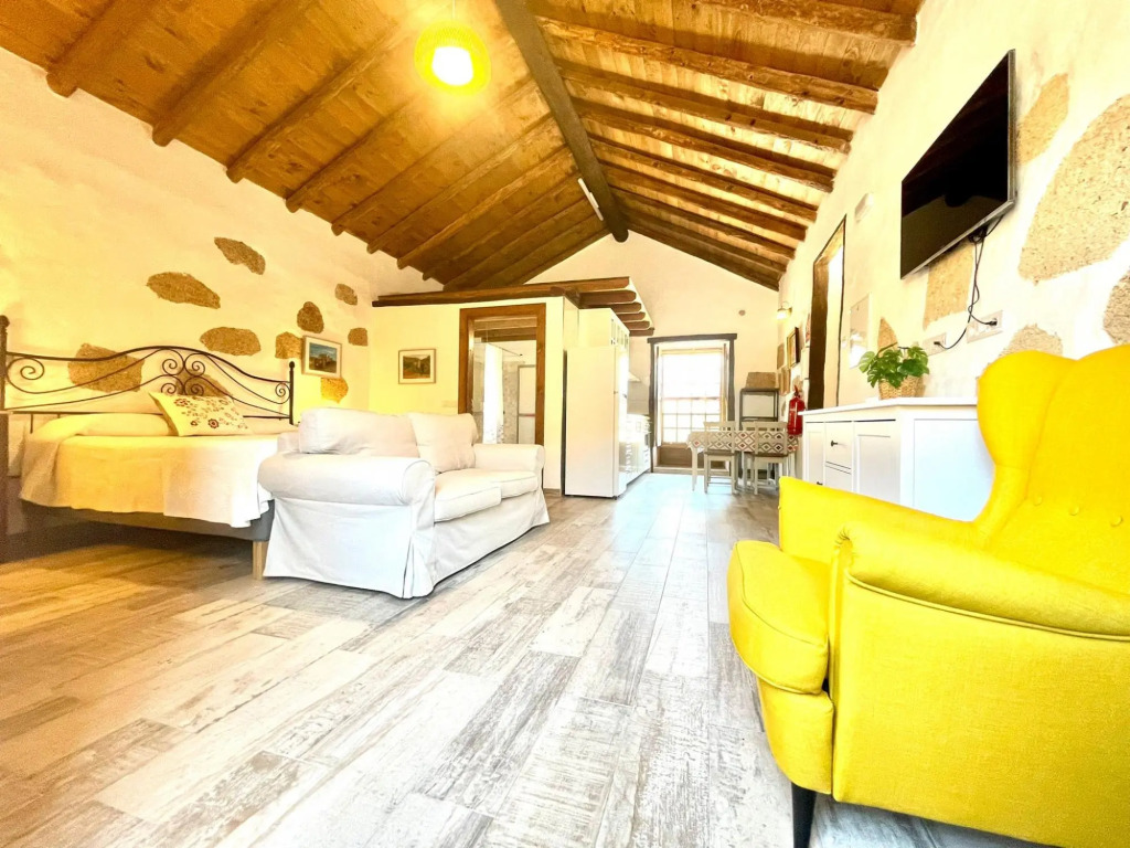Rural house with private pool, BBQ and ocean view