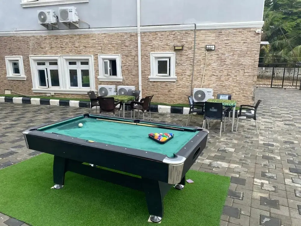 Camzy Villa Hotel