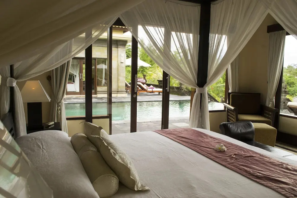 Villa Amanie - Private Villa with Infinity pool, Stunning Views