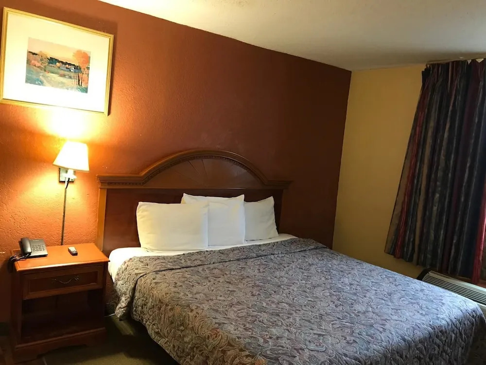 Economy Inn