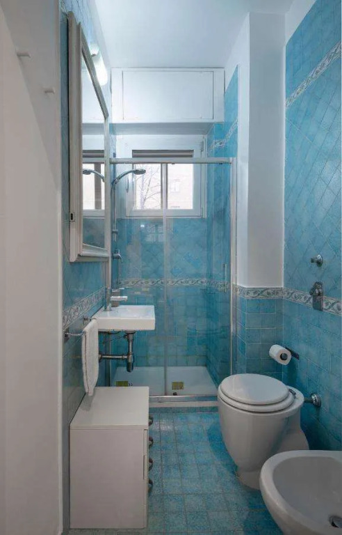 Room Milano via Tortona