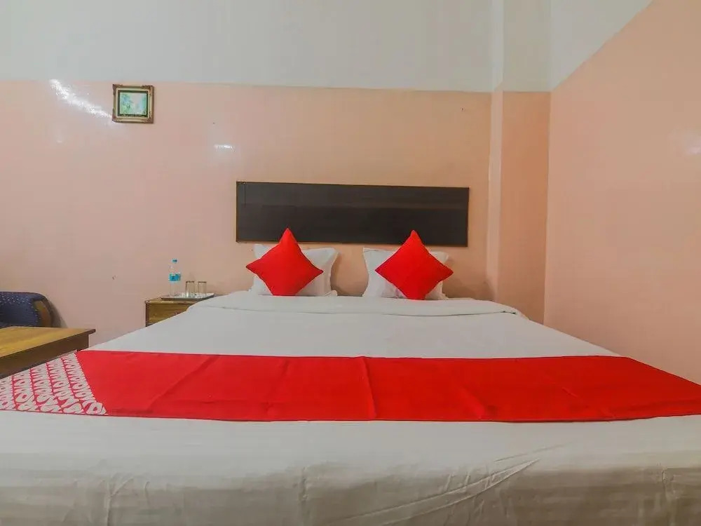 Hotel Midline by OYO Rooms