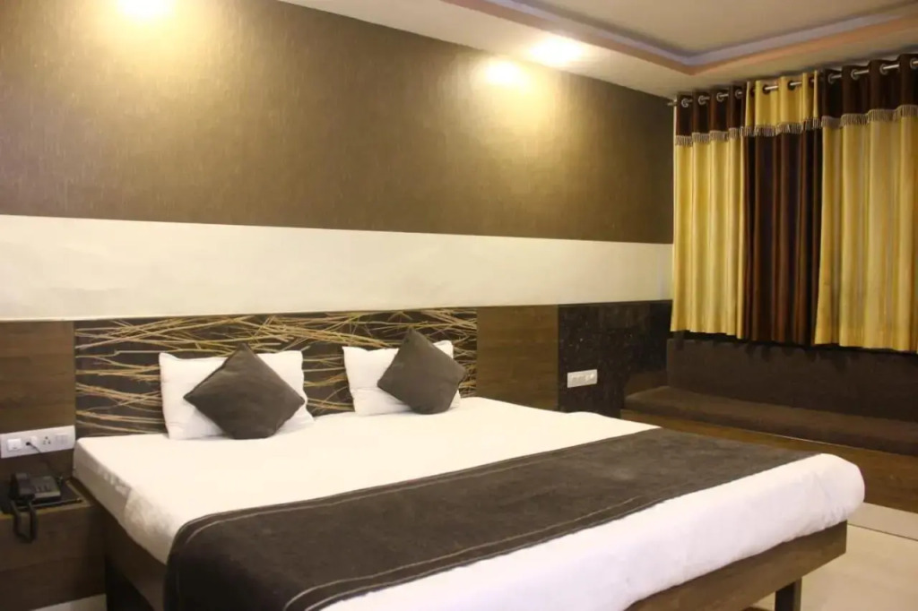 Nakshatra Hotel