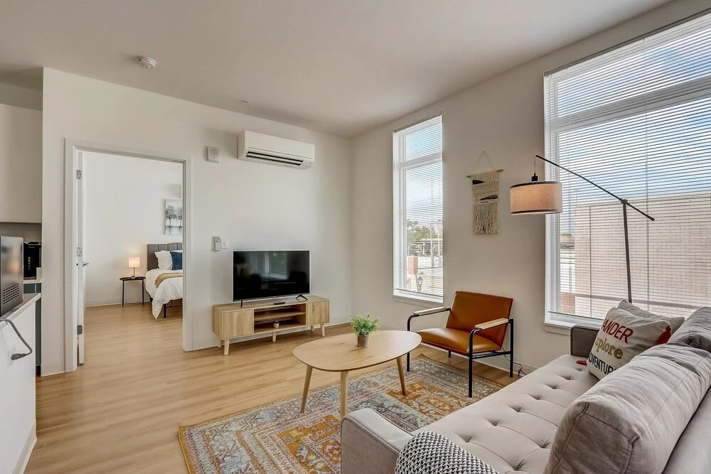Frontdesk 2 BR Apt Near American Family Field