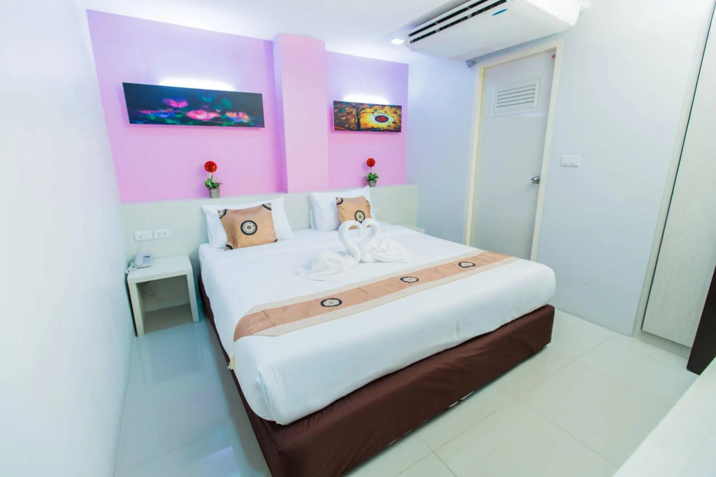 Le Touché Hotel