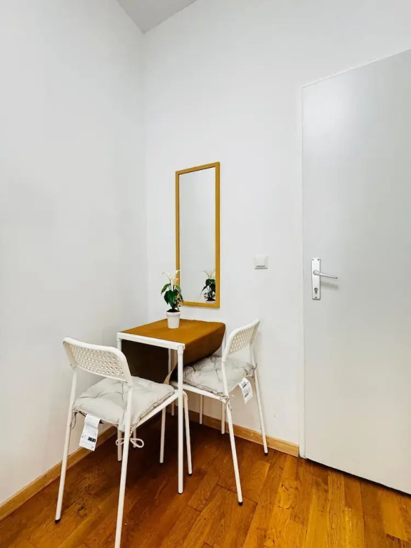 Affordable 4BR Near Stadthalle
