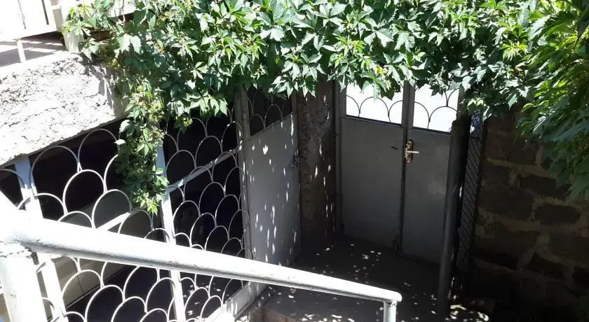 Hovhan Guest House