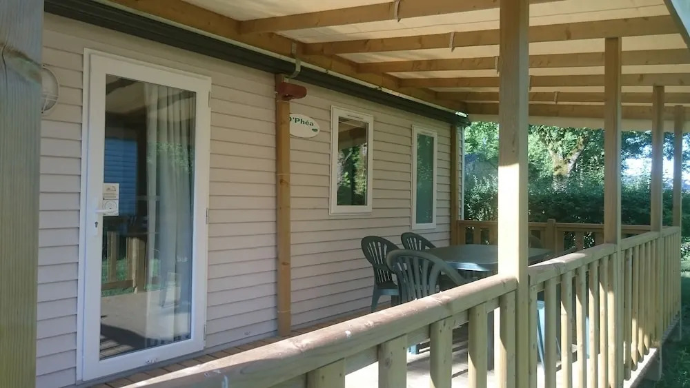 Camping Paradis le Rocher de la Granelle