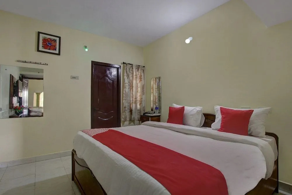 Oyo 22924 Gv Residency
