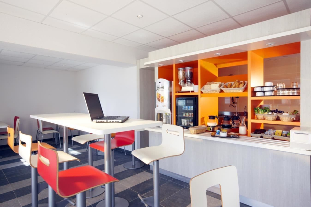 Hotel HubOne3 Istres