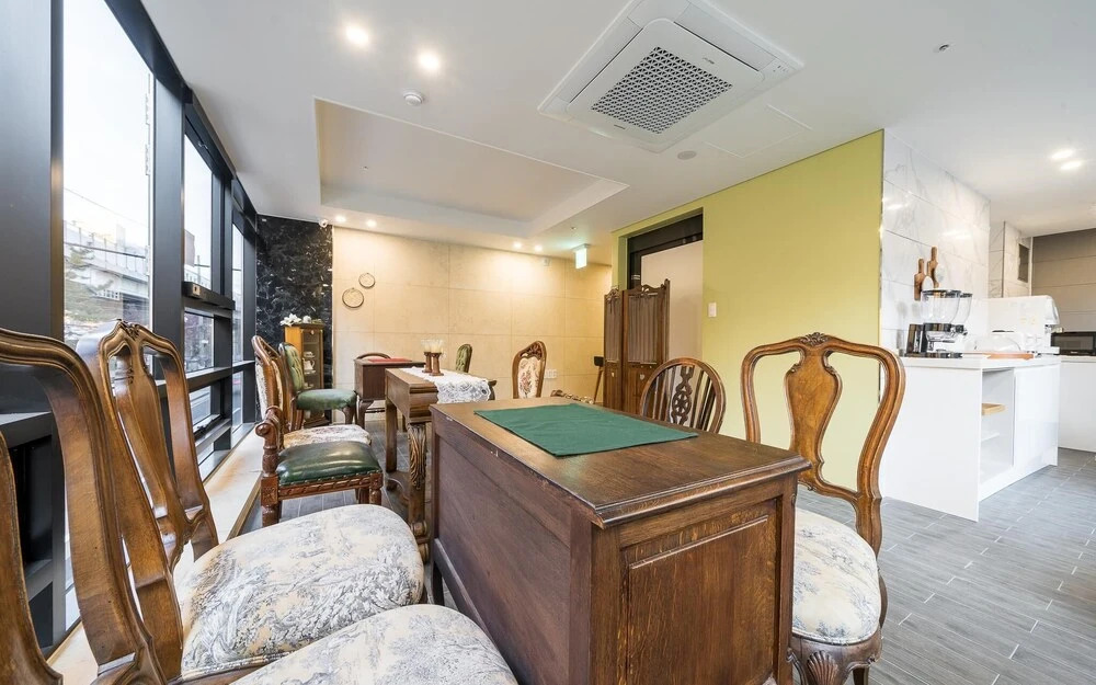 Rose Bay Hotel