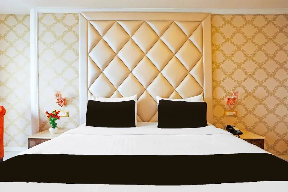 Stylish Room With Mesmerizing View Dharamshala