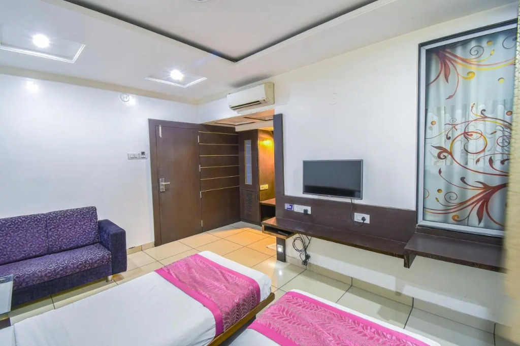Hotel Radiant Kolhapur