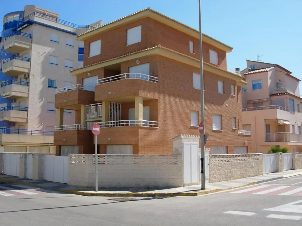 Oliva Holidays 1