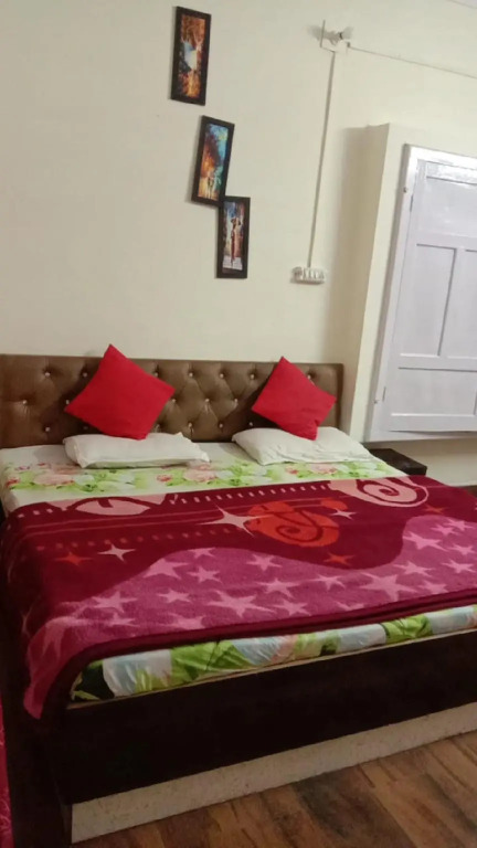 Goroomgo Broadway Nainital