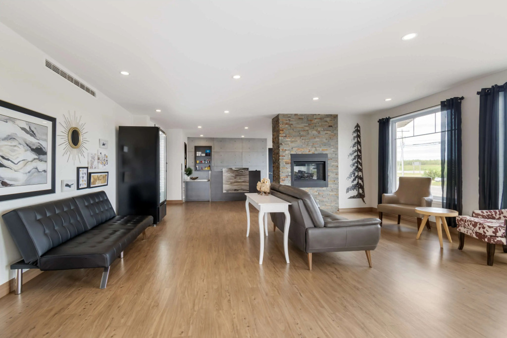 Villa Inn & Suites - SureStay Collection by Best Western