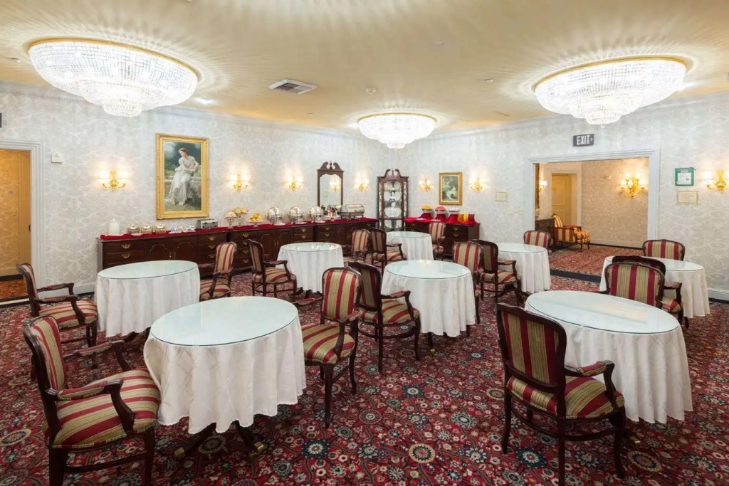 Bristol Hotel, Boutique Collection