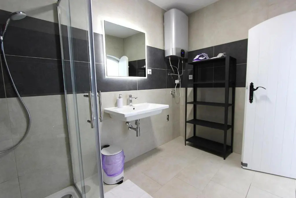 4K Centre Apartment