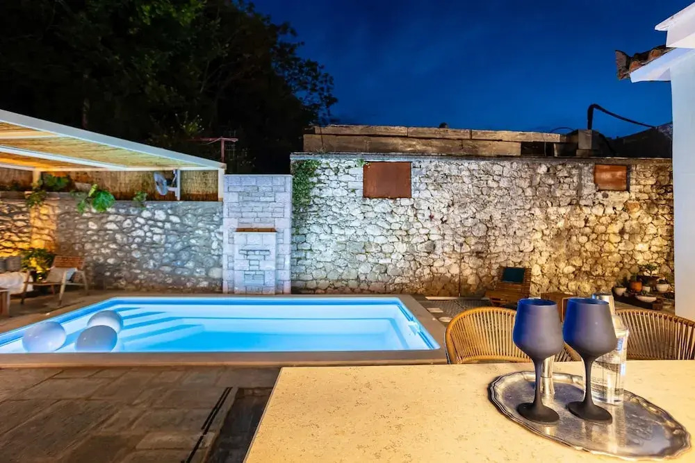 The Secret Garden - Courtyard & Private Pool Villa