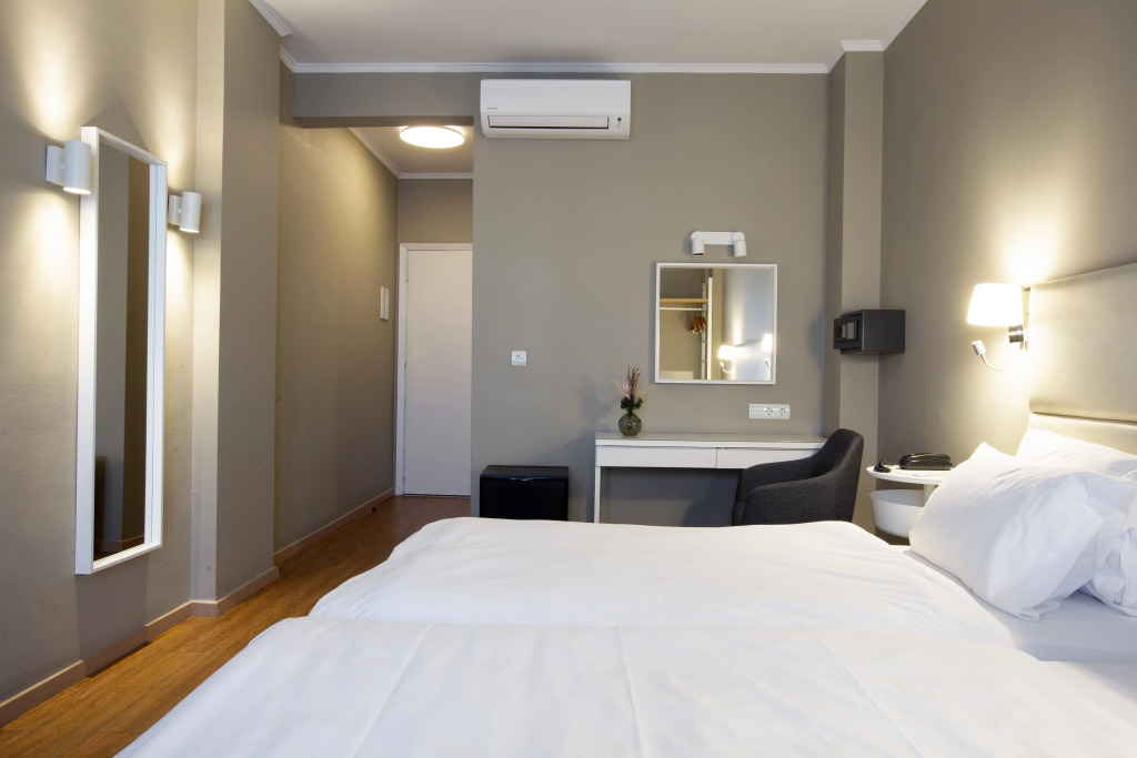 Abc Hotel