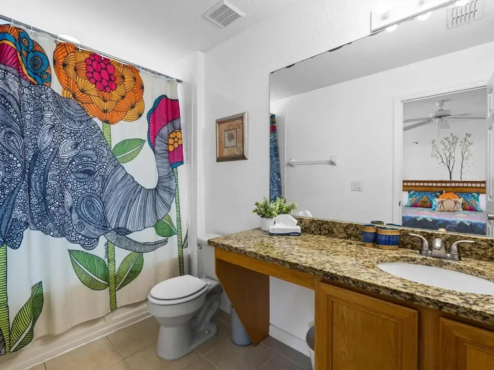 Brand New Newly Updated Townhome Close to Disney Sleeps 12