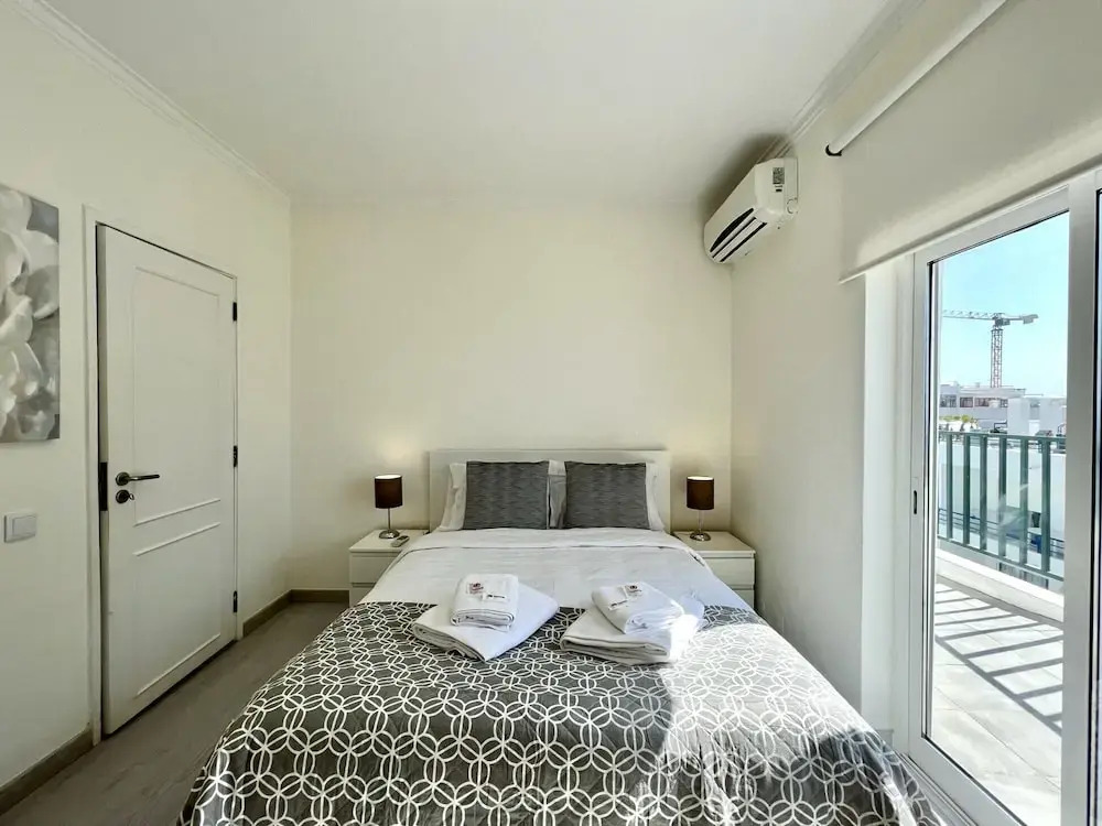 Quarteira Ocean Breeze 1 With Pool