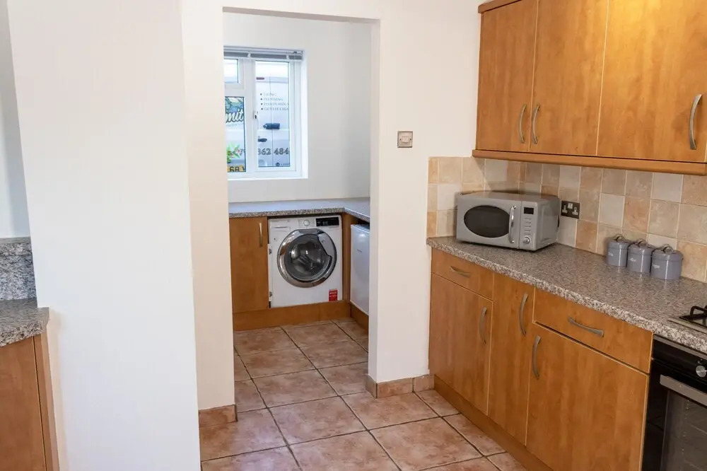 Catsbrook House - Sleeps 7 - Business Travellers Accommodation