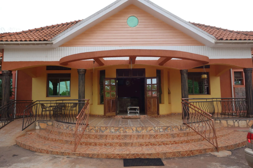 Impala Suites Jinja