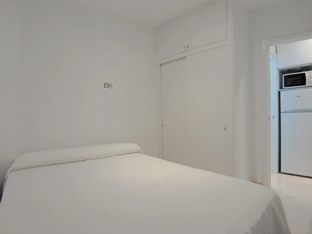 Apartamento interior en bajos cercano al parque Olof Palme AP2