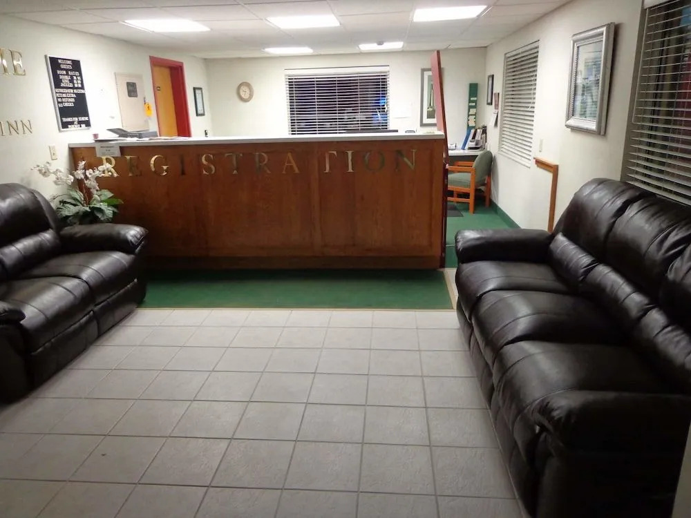 Campton Parkway Inn