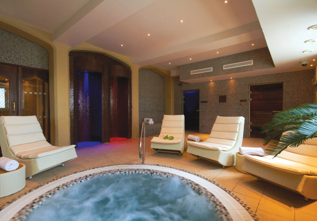 Ellenborough Park