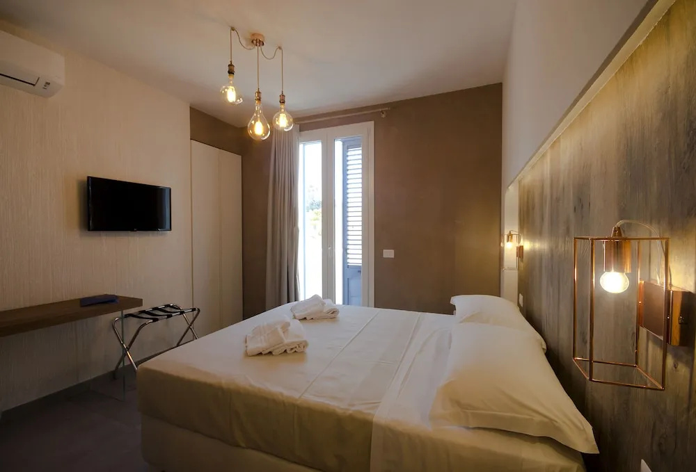 Isule Rooms & Breakfast