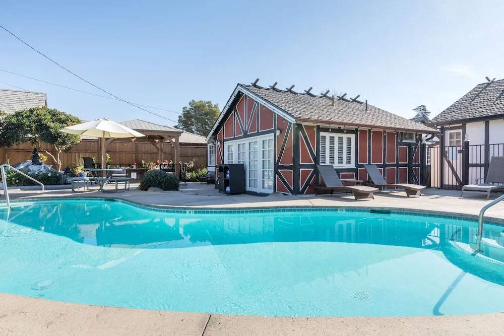 Solvang Inn & Cottages