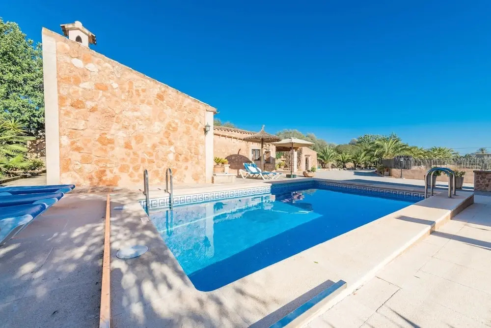 H Rreo in Campos With 3 Bedrooms and 2 Bathrooms