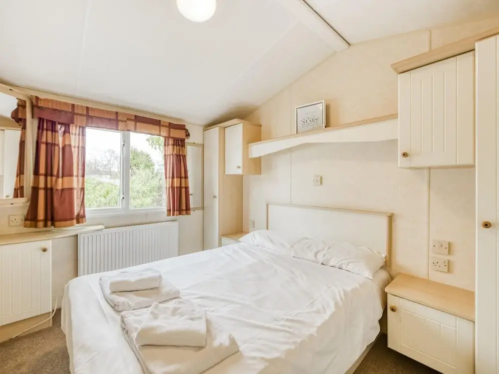 Serene Mobile Home in Hastings near Smugglers Adventure