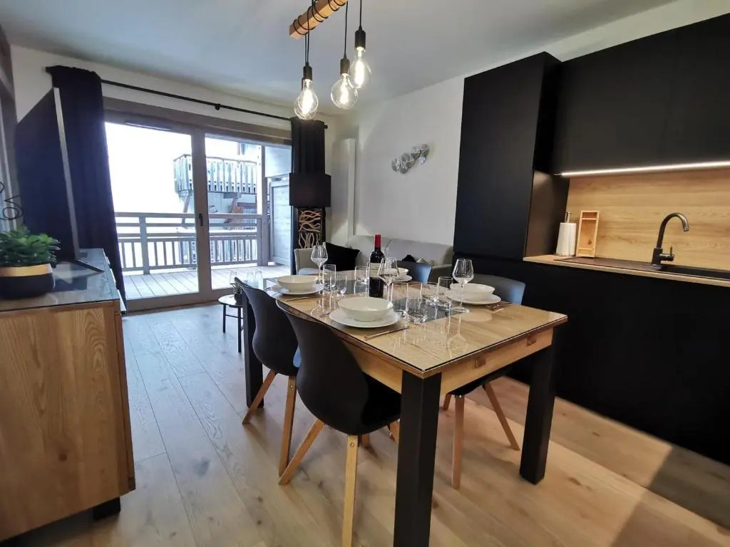 Charmant T2, Pied des Pistes, Centre-Village, Balcon, Parking - FR-1-685-16