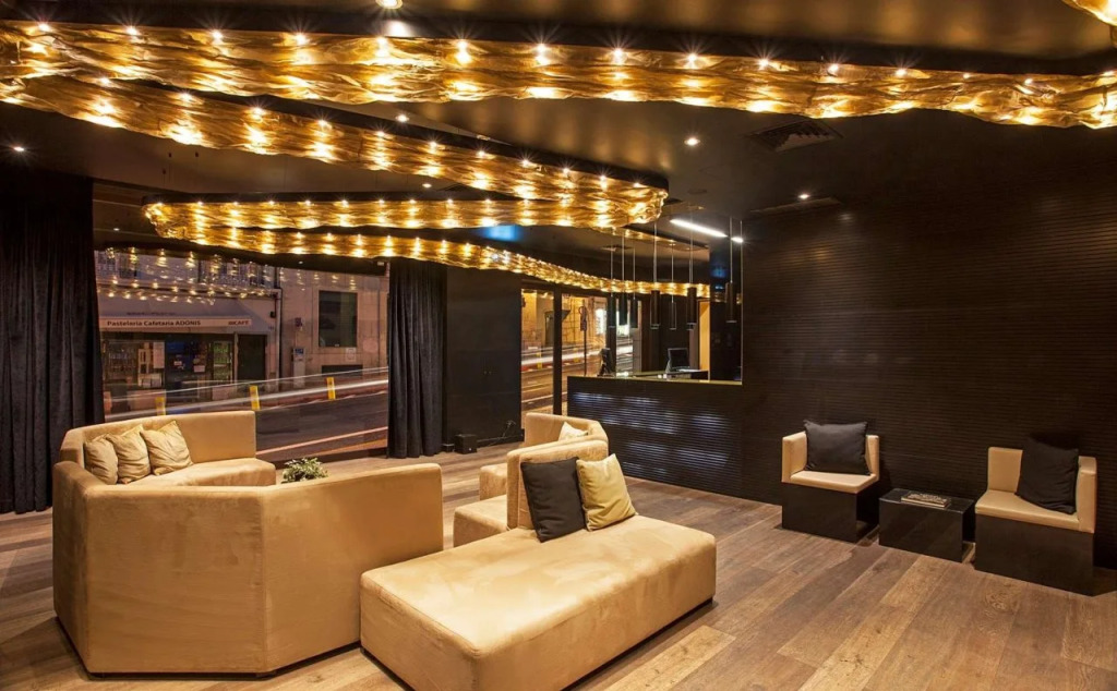 9Hotel Mercy