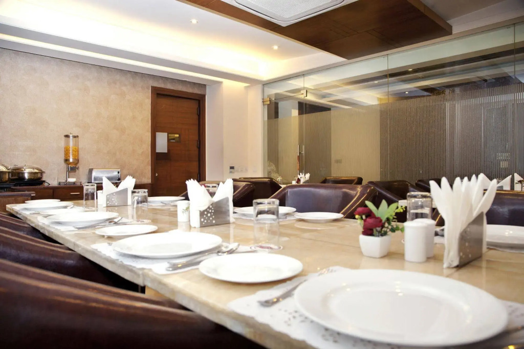 Alpina Hotels & Suites
