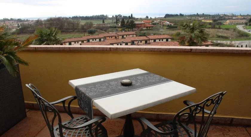 Hotel La Dolce Vita