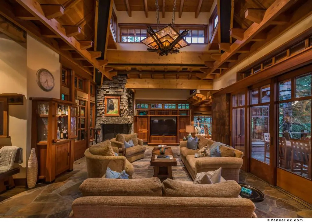 Stunning Big Springs Residence with Private Hot Tub! - Gray Wolf Northstar