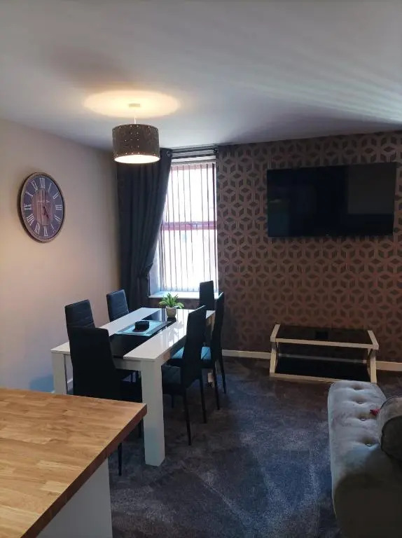 Rose James Apartments