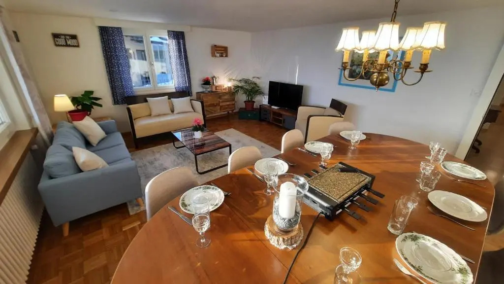 Large Apartment 8beds great for family and friends, Mountain View