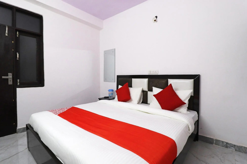 Hotel O Signature Village Guest House