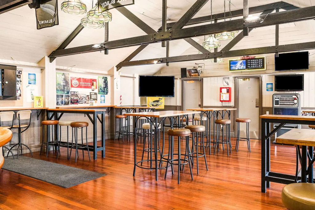 Carnmore Hotel Lower Hutt